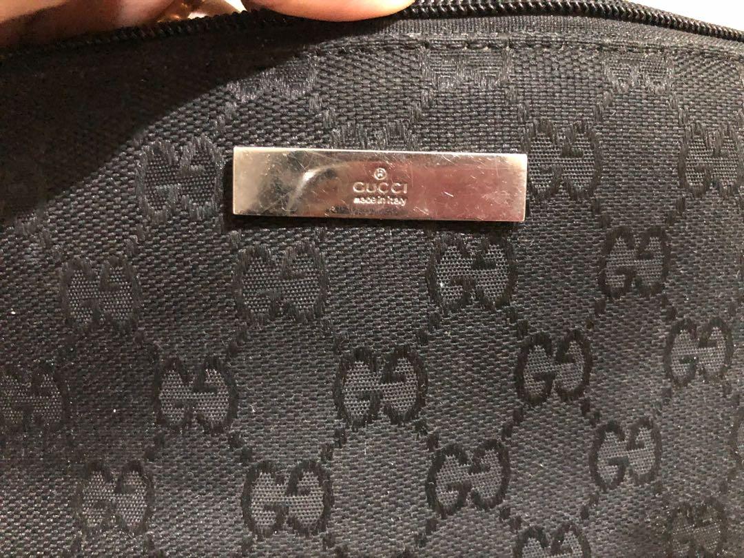 Gucci vintage (Category: Luxury Bags & Wallets) located in Naga. Submitted by AFTph (Listing ID 282935639, Image 2). Description: .