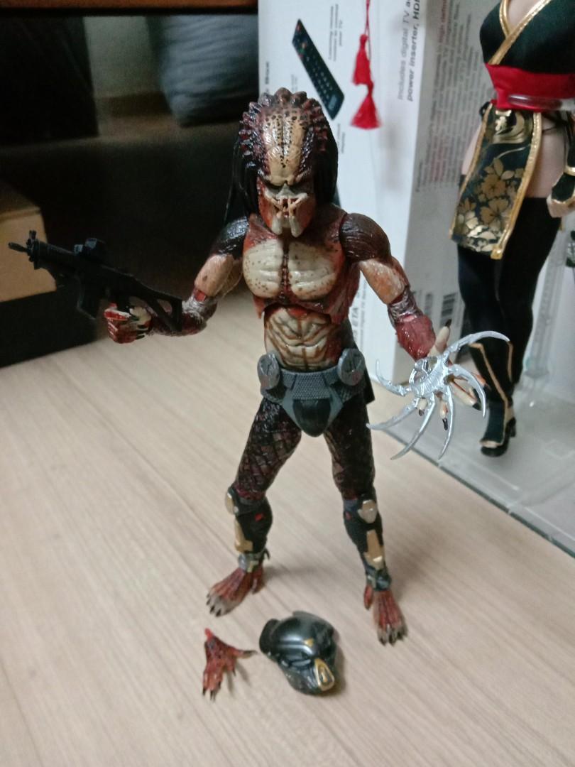 Neca fugitive predator lab escape deals