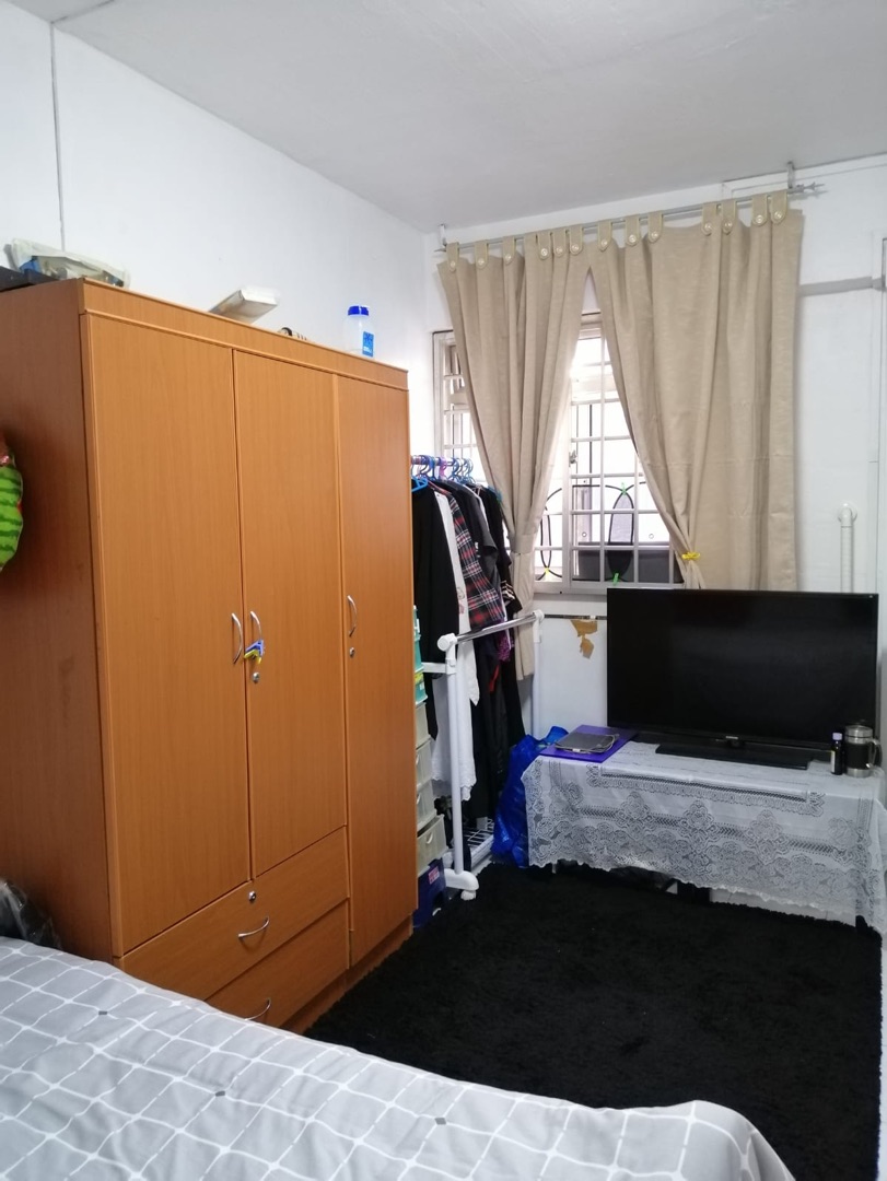 (Category: ) located in . Submitted by cadenwan (Listing ID 282900866, Image 1). Description: .