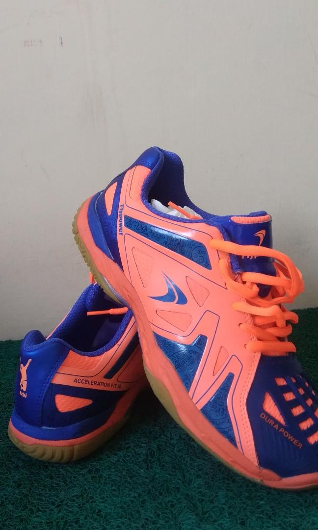 Sepatu Badminton Flypower Mendut 02 Ukuran 42 Olah Raga Perlengkapan Olahraga Lainnya Di Carousell