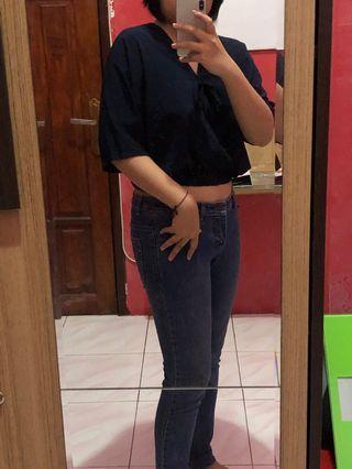 ada woman atasan crop top