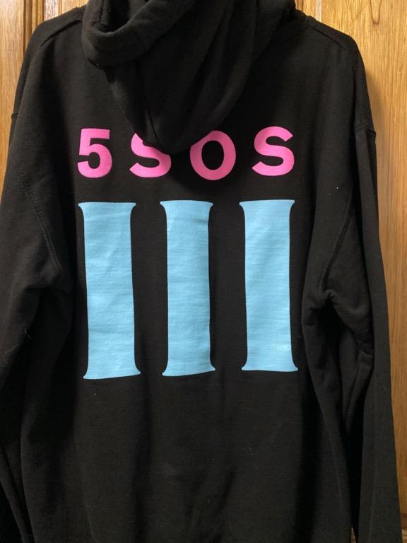 5sos3 black hoodie, Everything Else on Carousell