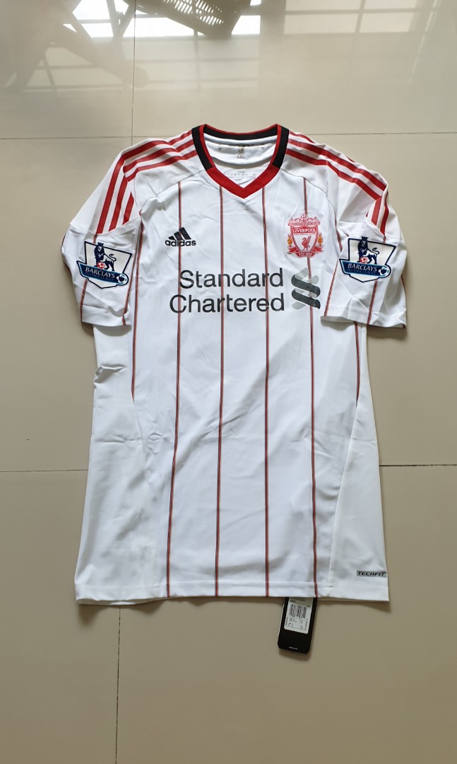 player issue jersey liverpool