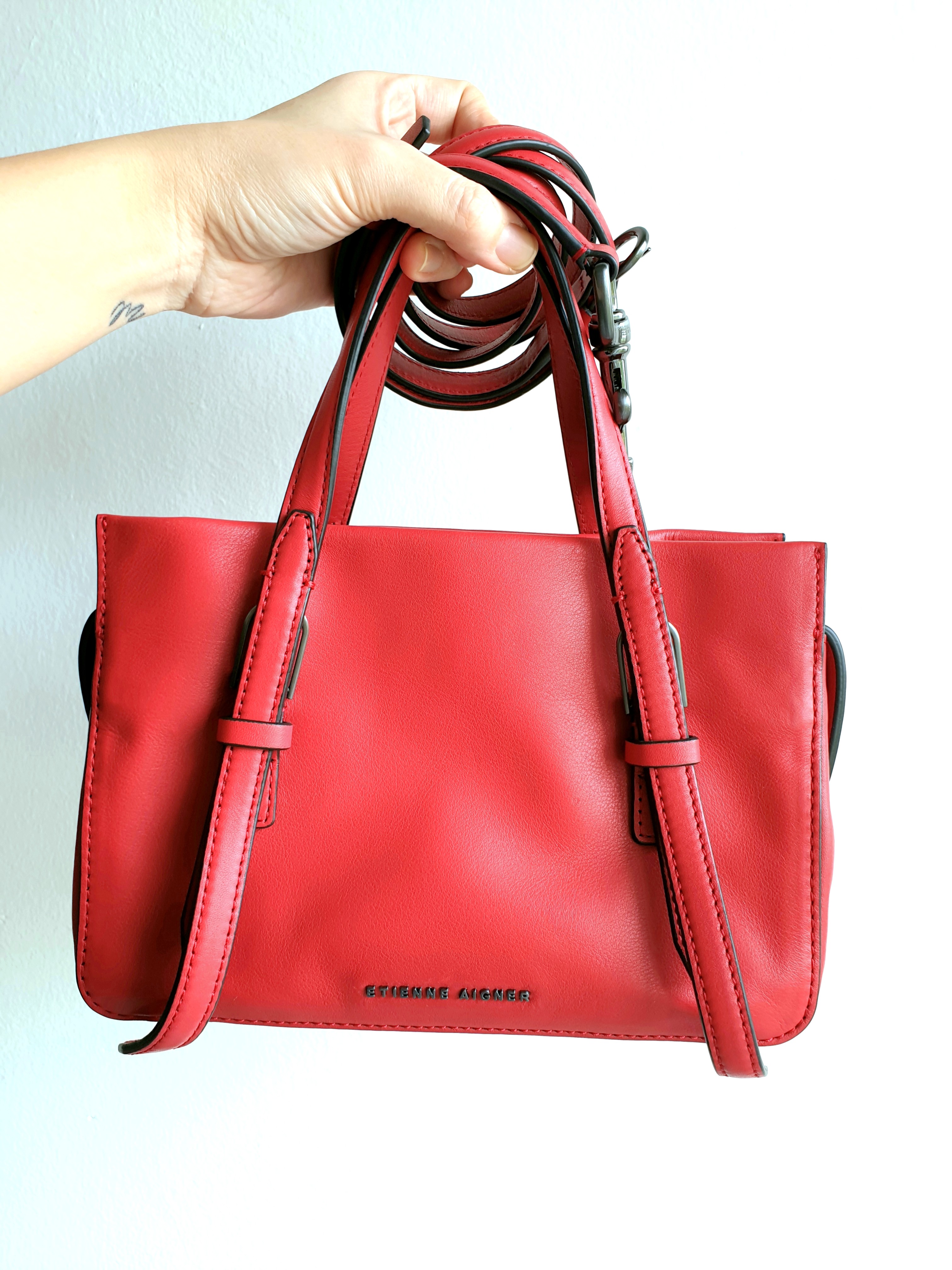 Aigner store megan crossbody