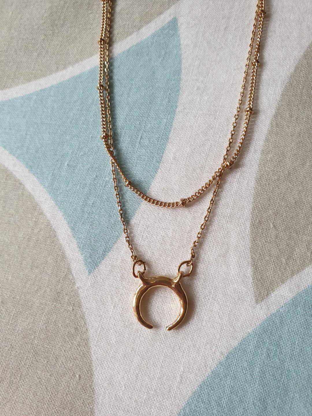 Brandy melville shop moon necklace