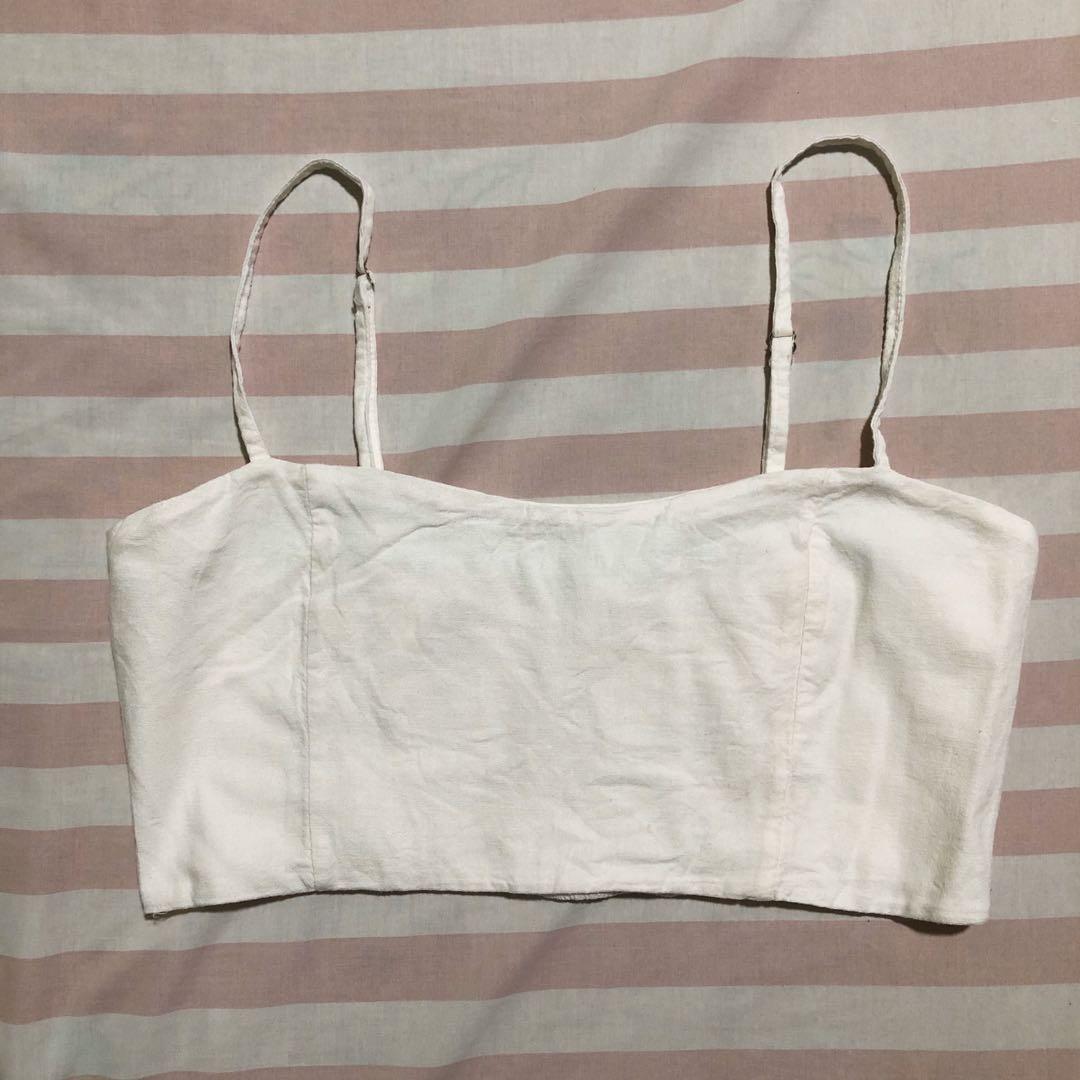 Brandy Melville Cream Crop Top (Category: Others Tops) located in Quezon City. Submitted by _belleph (Listing ID 283142642, Image 1). Description: .