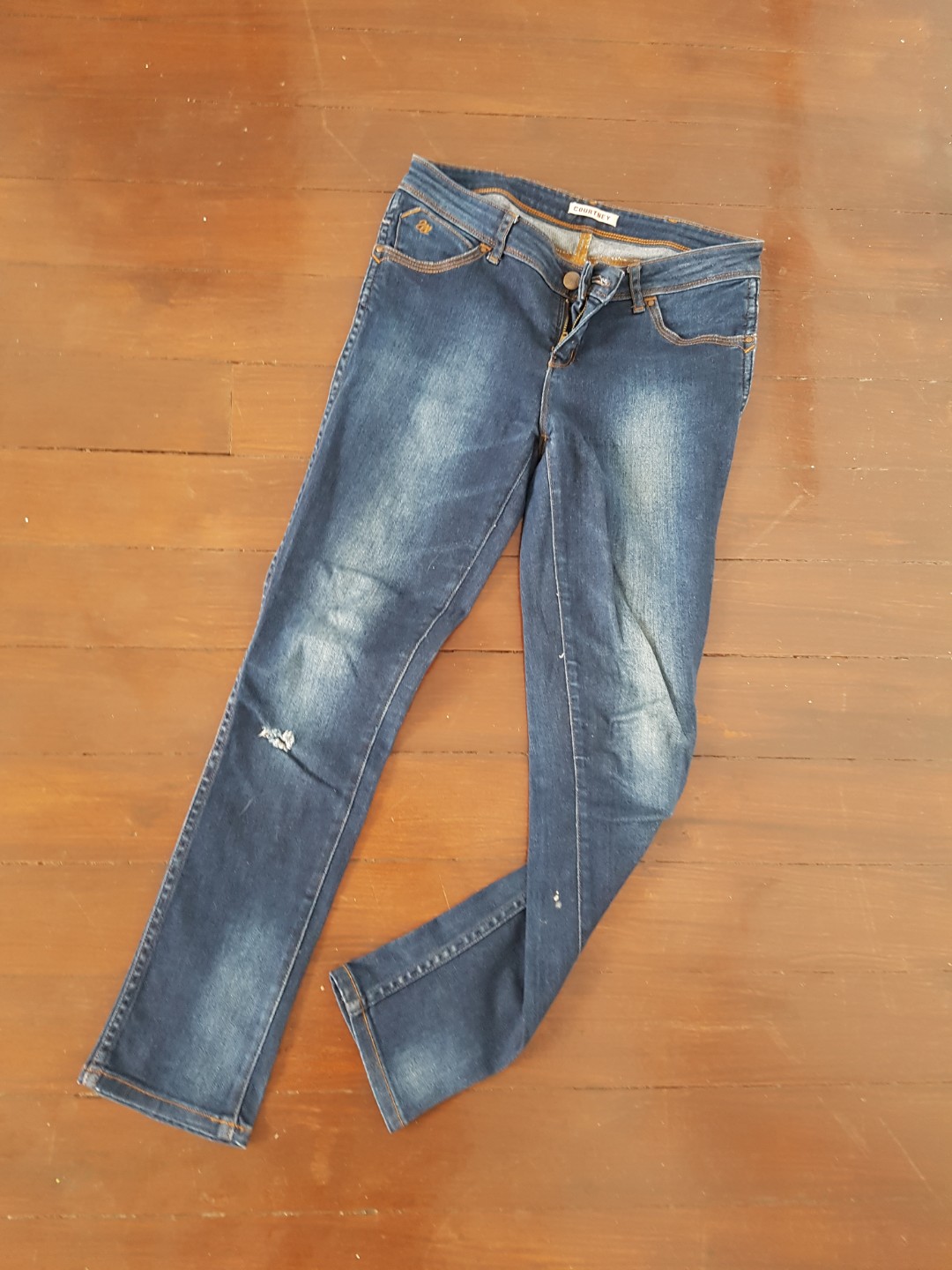 wrangler distressed jeans