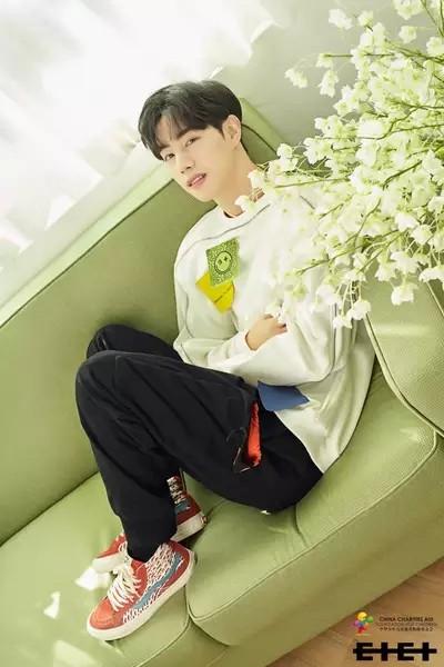 Mark tuan sweater hotsell