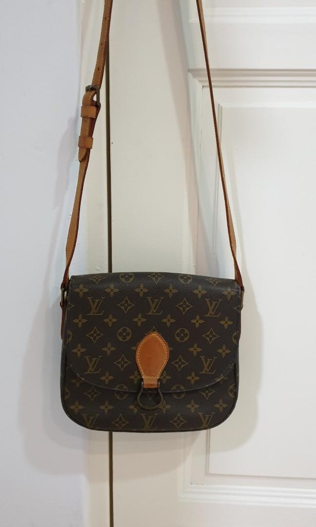 Authentic Louis Vuitton St. Cloud size MM, Women's Fashion, Bags & Wallets,  Purses & Pouches on Carousell
