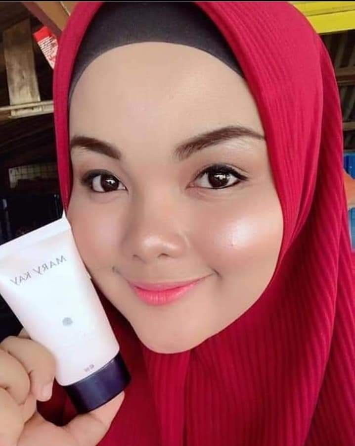 Mary Kay Honey Glow Finisher Out Of Stock Beauty Personal Care Face Makeup On Carousell