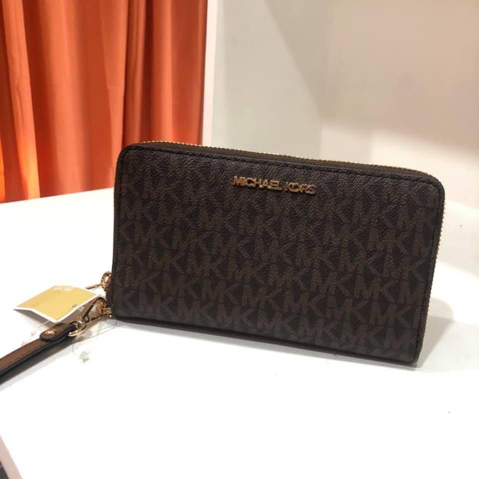 michael kors purse with phone holder