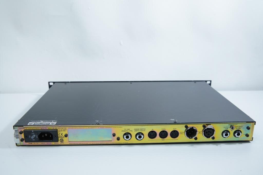 T.C. Electronics Model TC 1128 Band Graphic Equalizer/Spectrum From Japan, 手提電話, 智能穿戴裝置及智能手錶