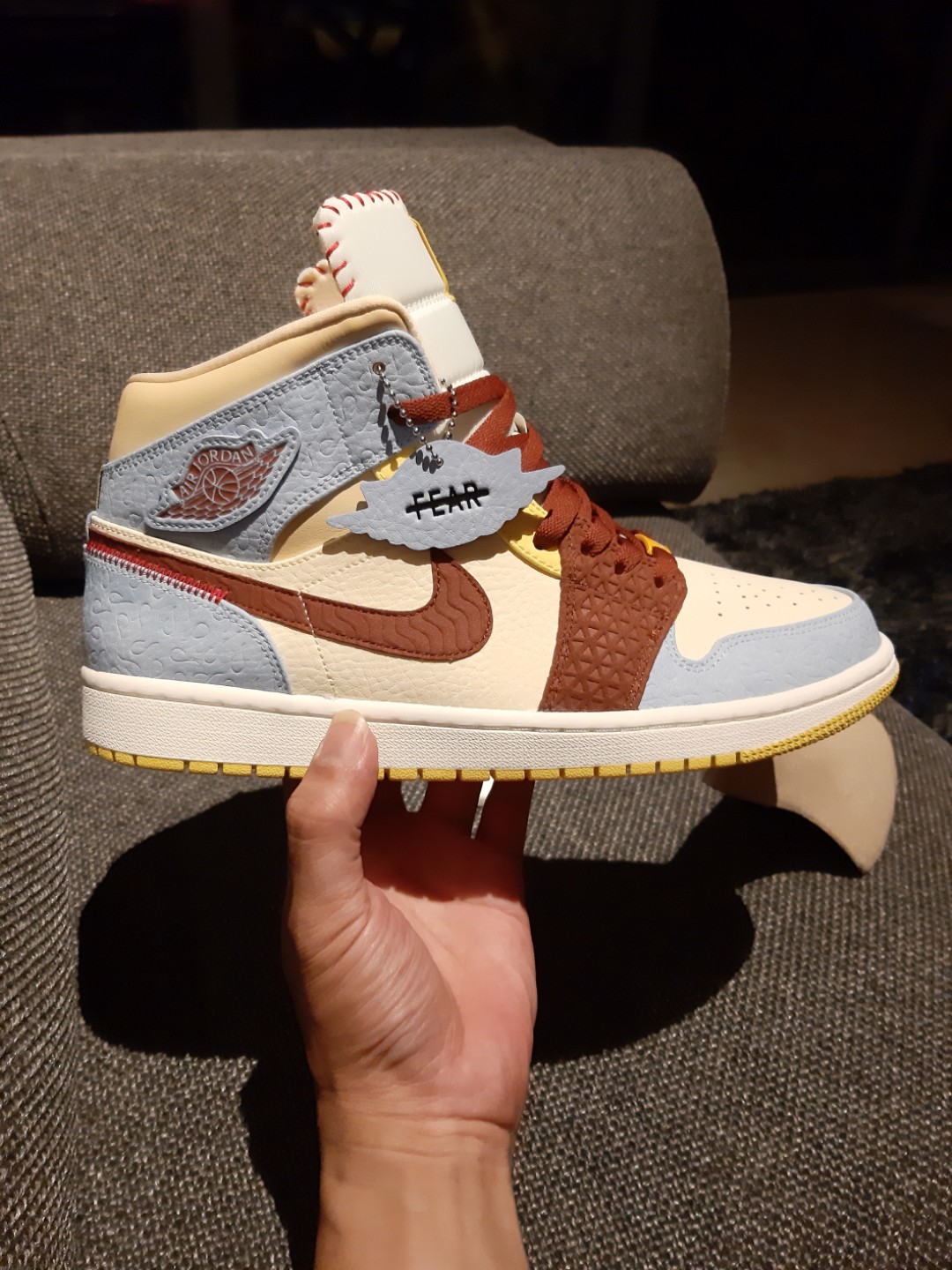 Jordan 1 maison clearance château rouge fake