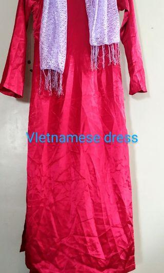 Traditional Vietnamese Dress (ao dai)