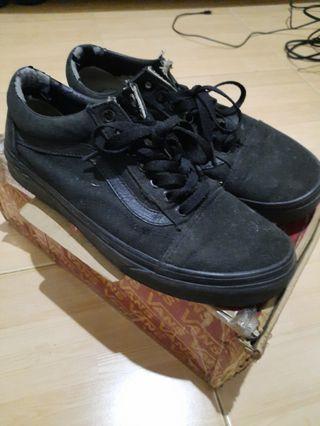 Vans Oldskool All Black Size 7US