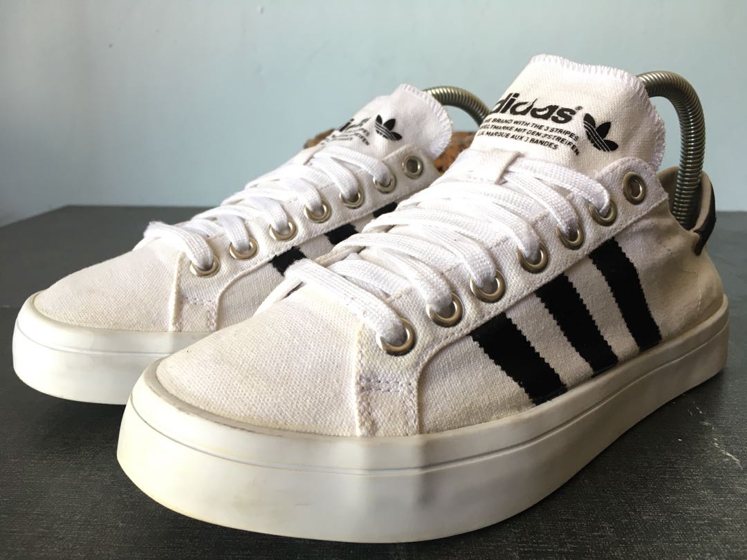 Adidas court vantage vendita hotsell