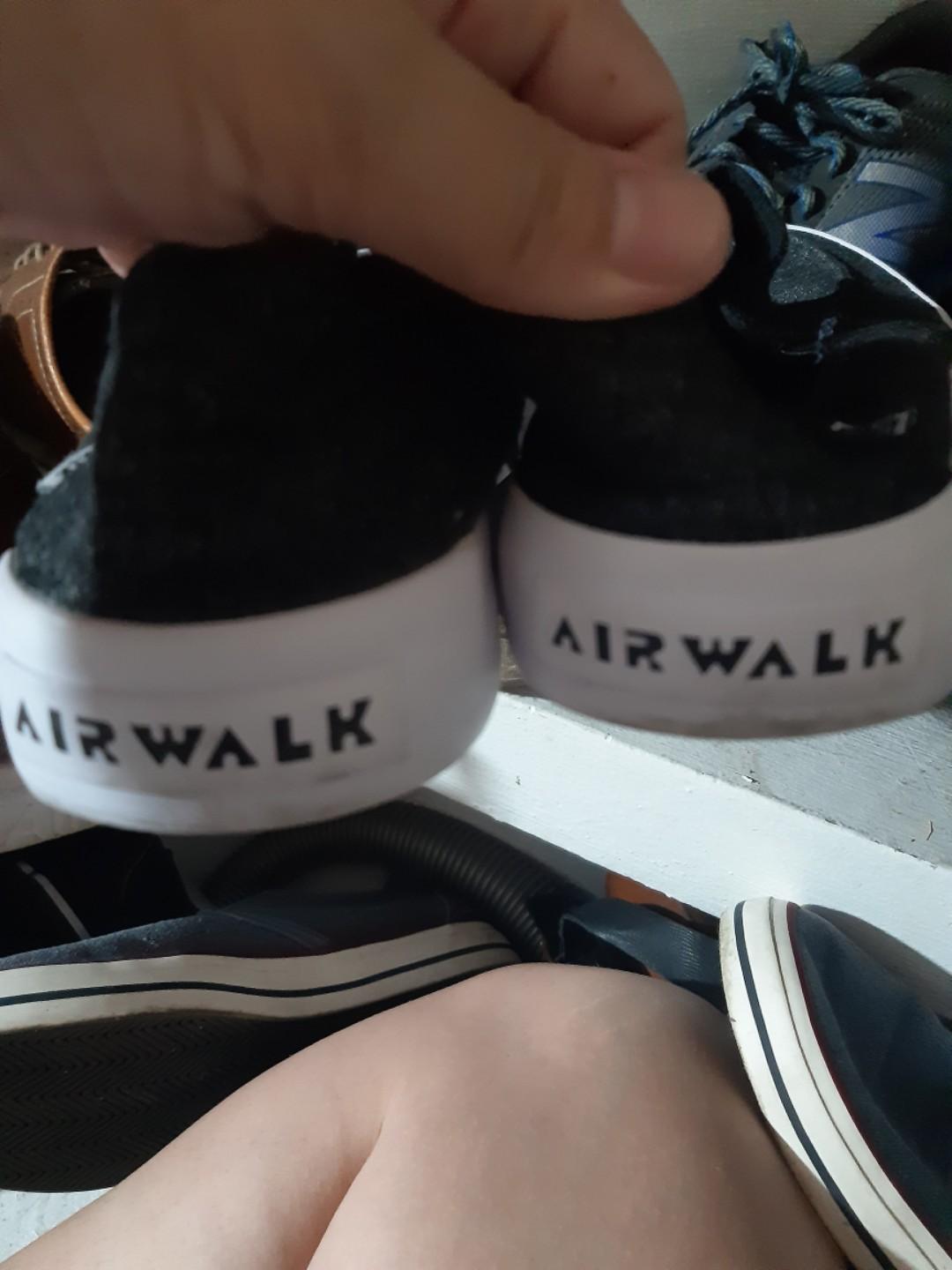 Airwalk (Category: Sneakers) located in Quezon City. Submitted by weenn5 (Listing ID 283247867, Image 3). Description: isang beses lang po nagamit naiistock lng po.