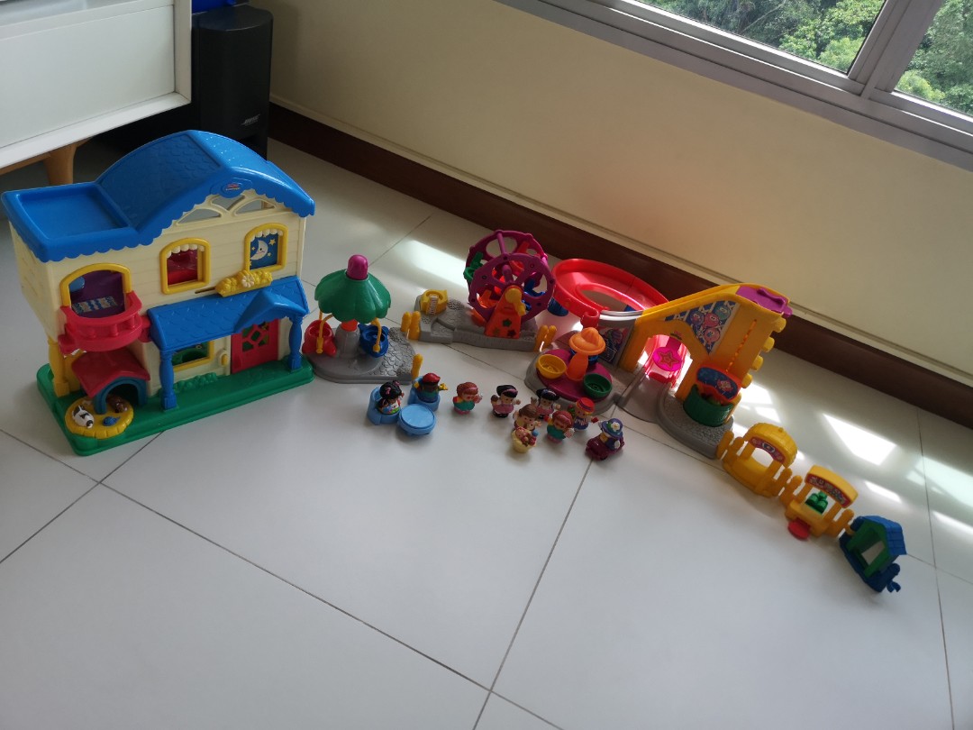 little people carnival set