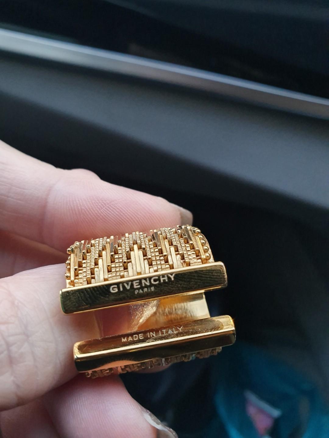 Givenchy ring jewelry shop