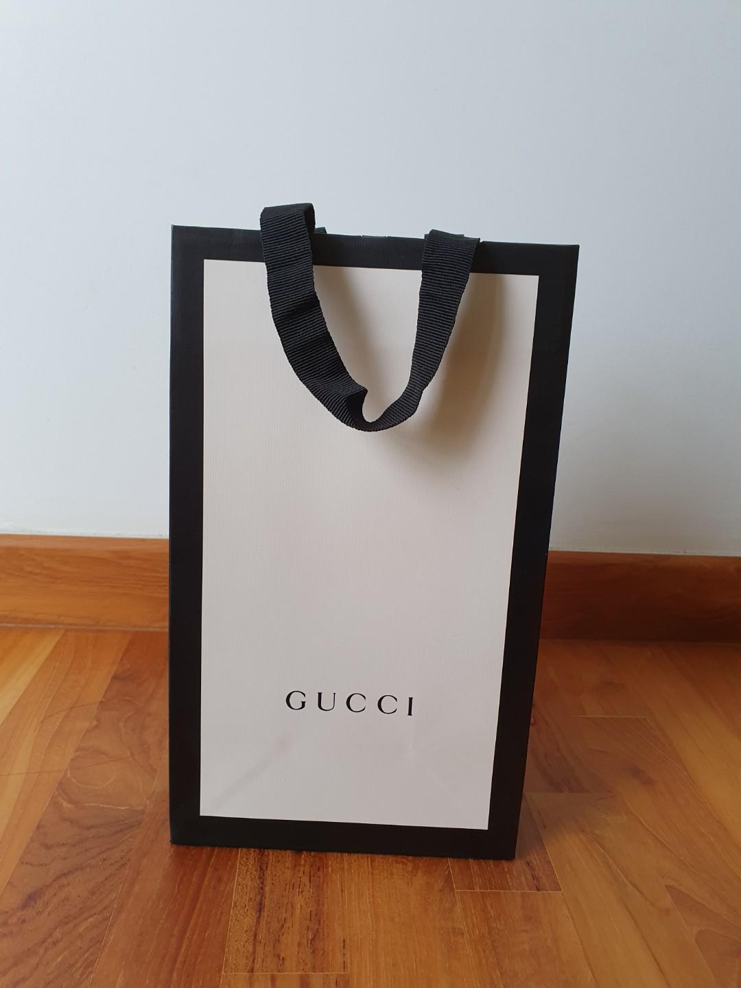 Gucci paper bag white hotsell
