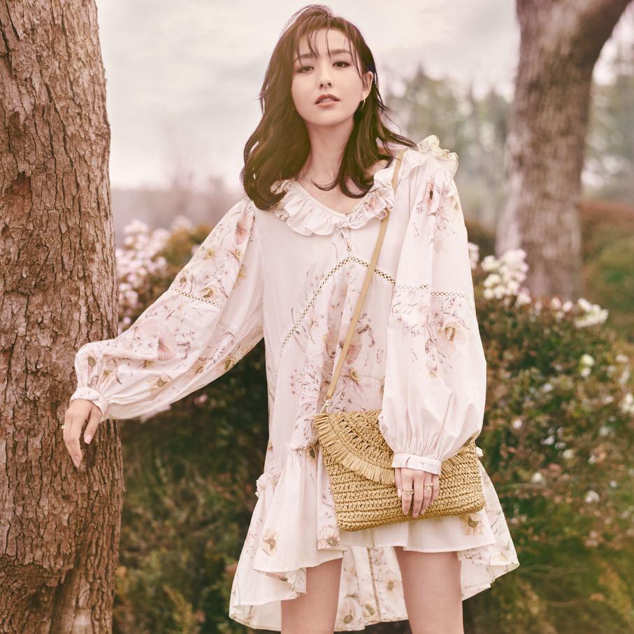 H M Conscious Flounced White Floral Dress Women s Fashion Tops