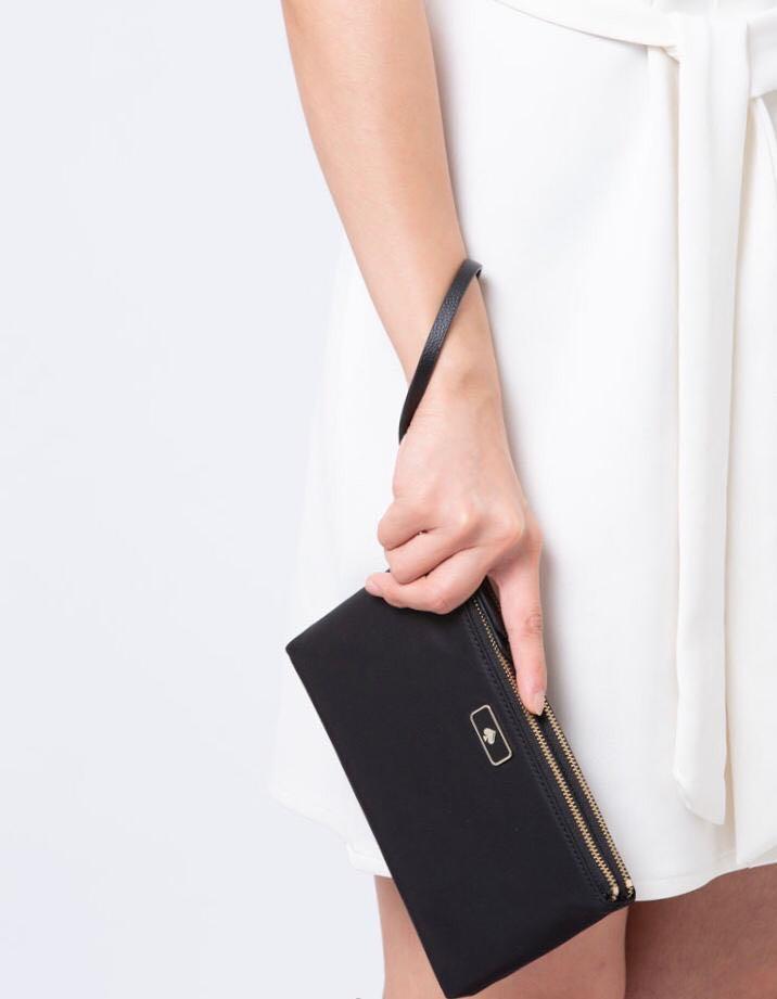 Dawn medium double zip wristlet sales
