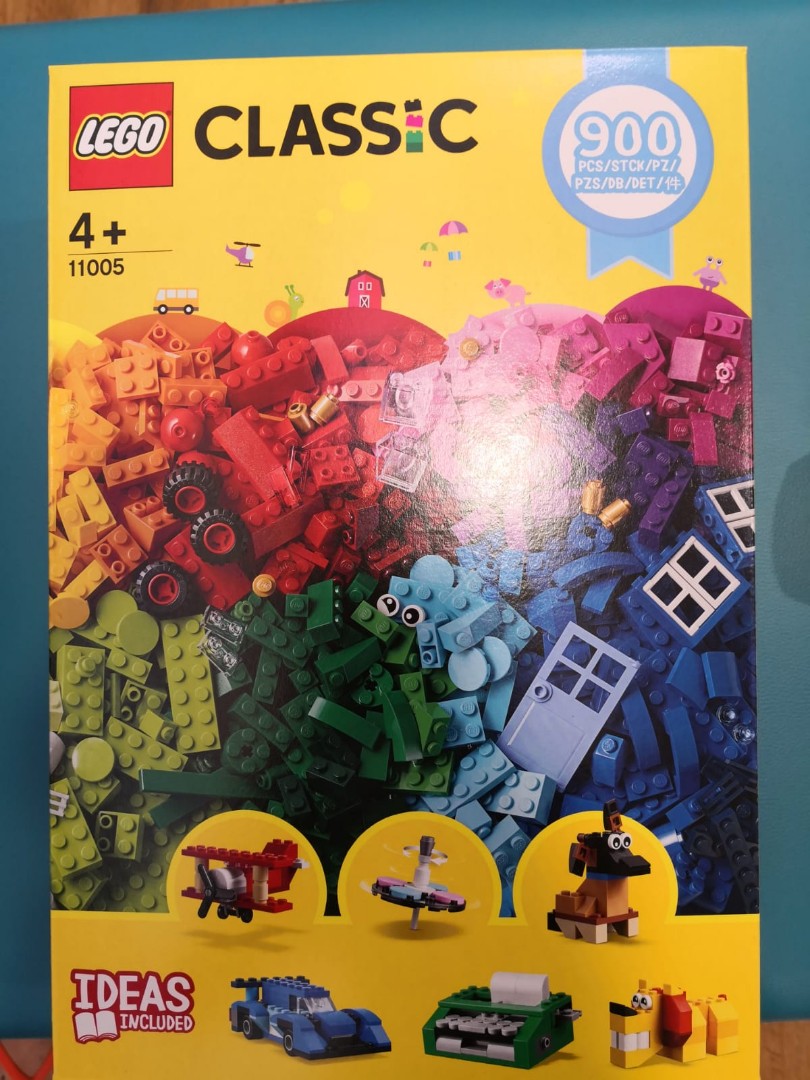 lego 900 pieces