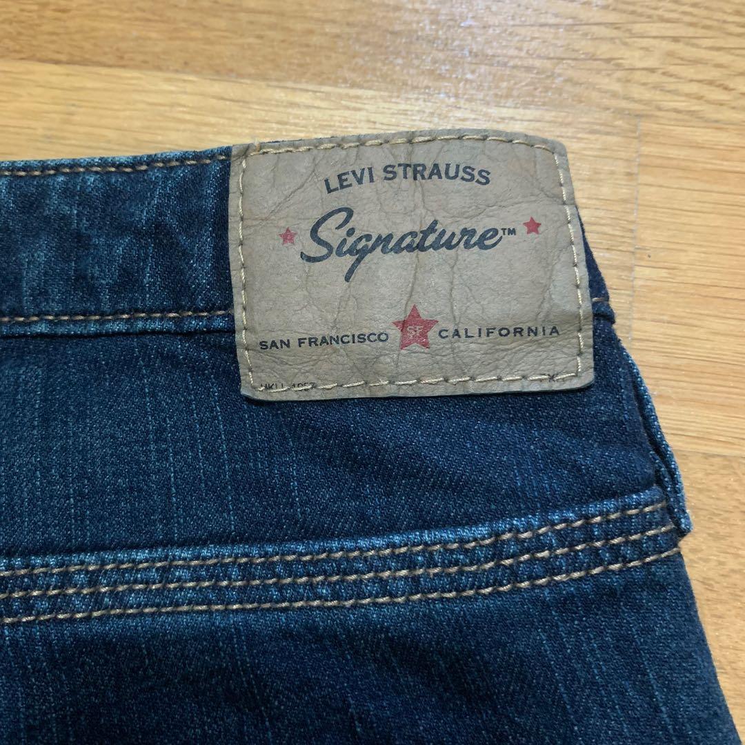 Levi's Signature denim jeans, dark blue, slim/straight cut, Women's  Fashion, Bottoms, Jeans & Leggings on Carousell