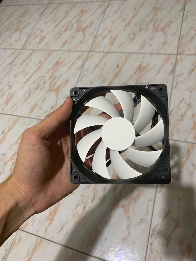 Lian Li Stock Case Fans, Computers & Tech, Parts & Accessories