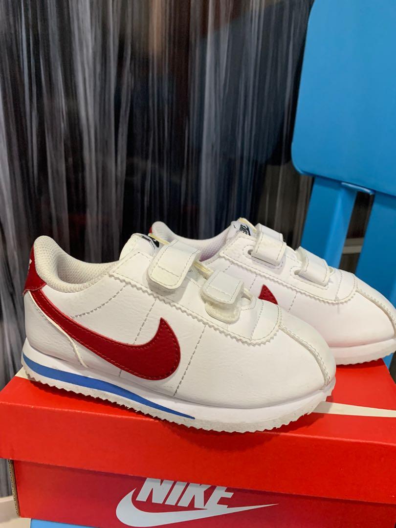 Nike jurong top