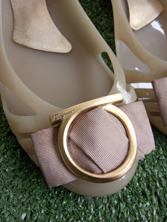 jelly shoes ferragamo asli