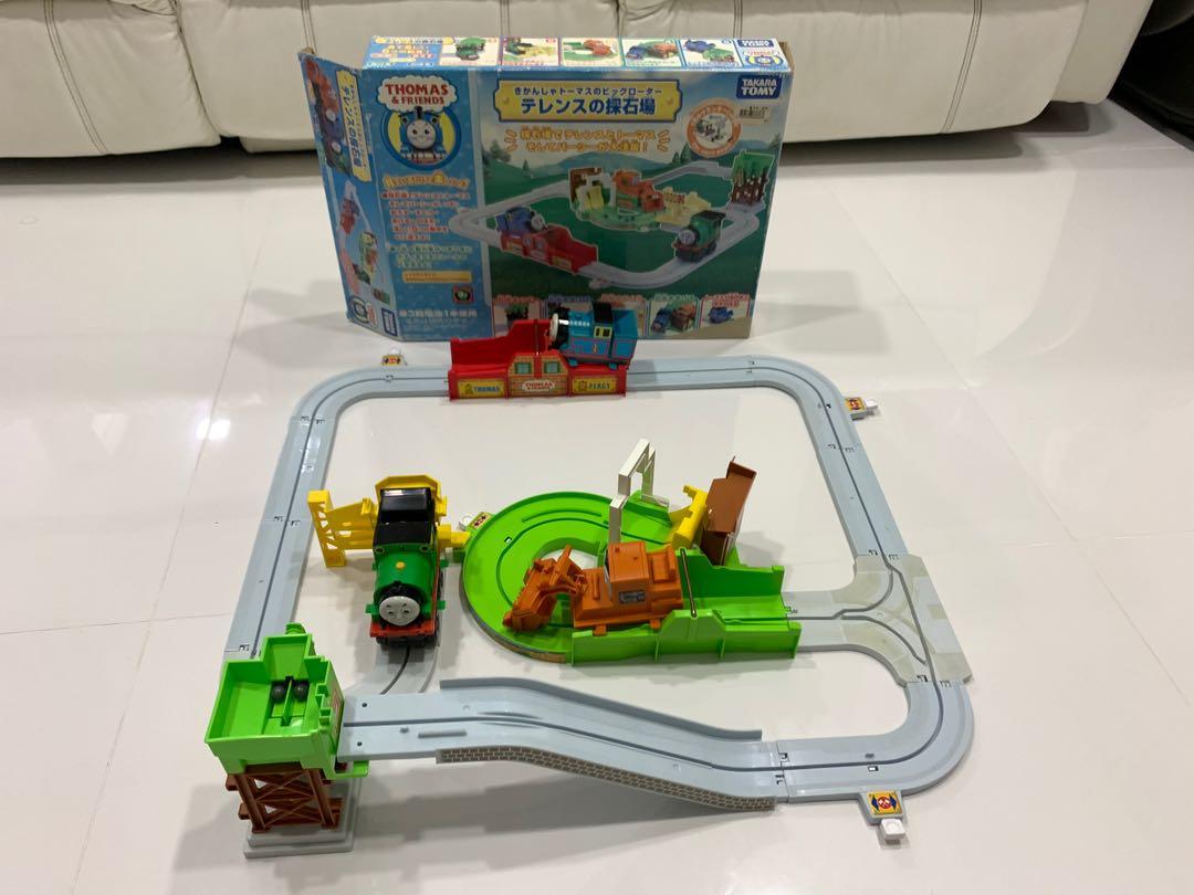 thomas battery operated train and track set