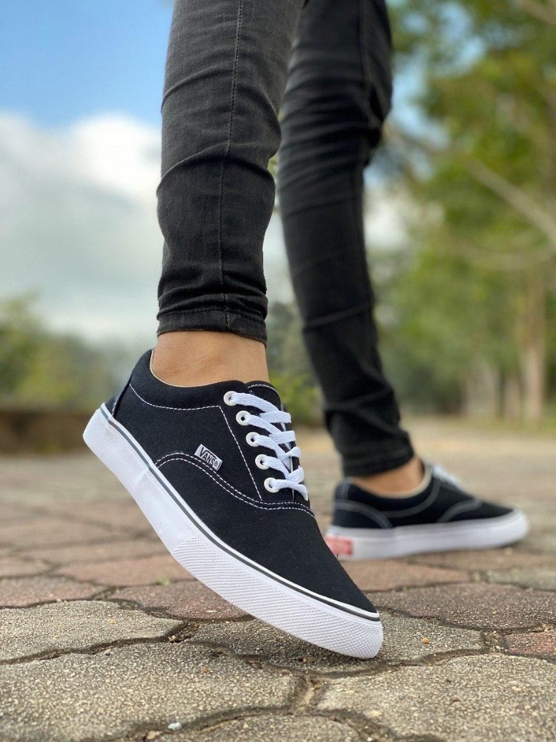 vans era black grey