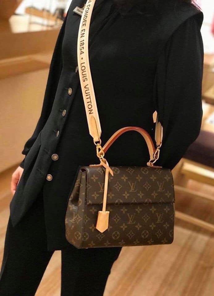 LOUIS VUITTON CLUNY BB BLACK HAND BAG WITH  DUST COVER AND PAPERS