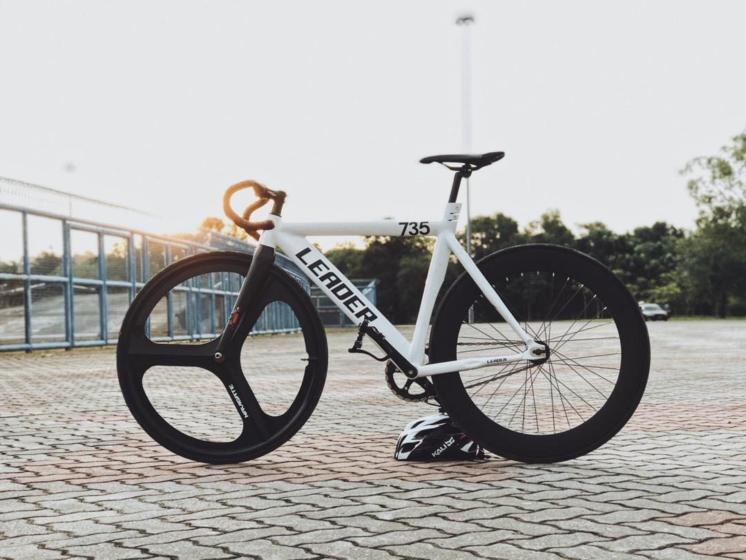 Leader 735 frame deals