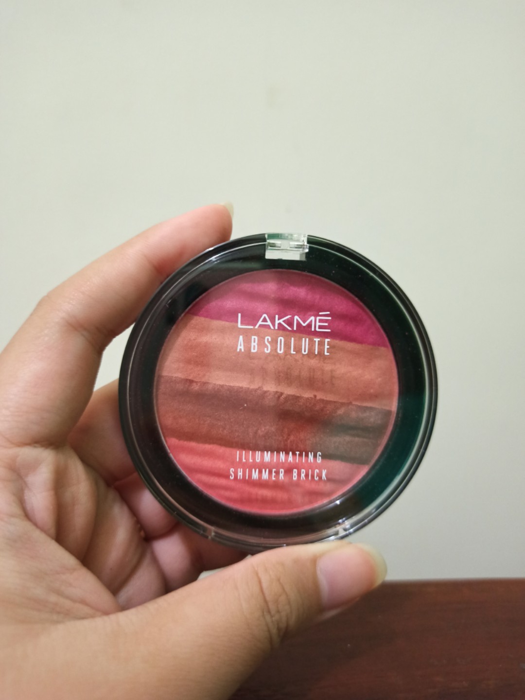 [NEW] LAKME Absolute Illuminating Shimmer Brick, Kesehatan & Kecantikan