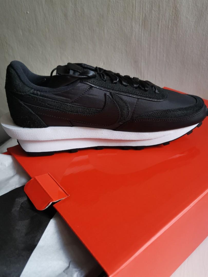 nike waffle sacai black nylon