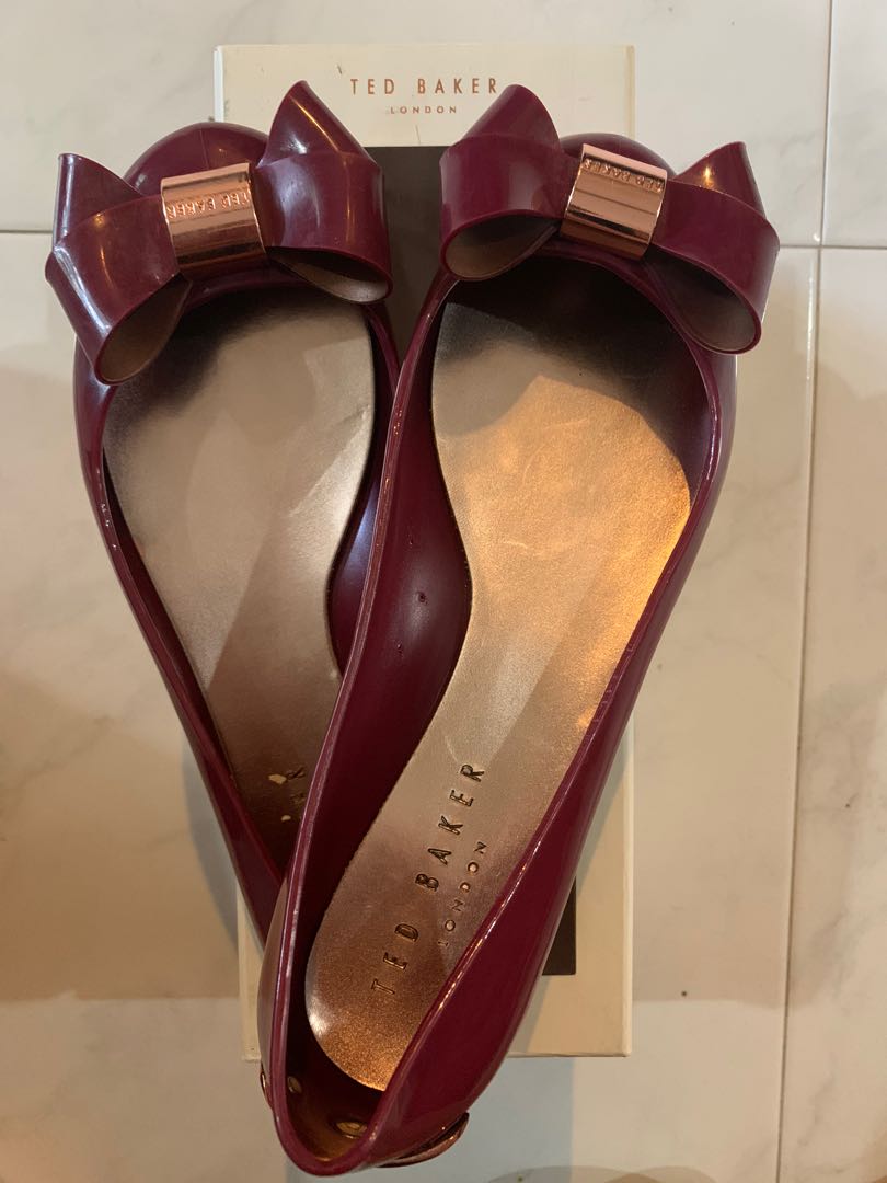 Ted Baker Twinkle Toes Flats, Women's Fashion, Footwear, Flats on Carousell