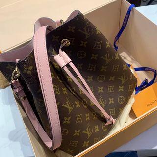 Louis Vuitton 水桶包粉紅色