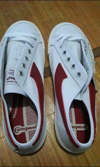 Compass Gazelle Low White Red