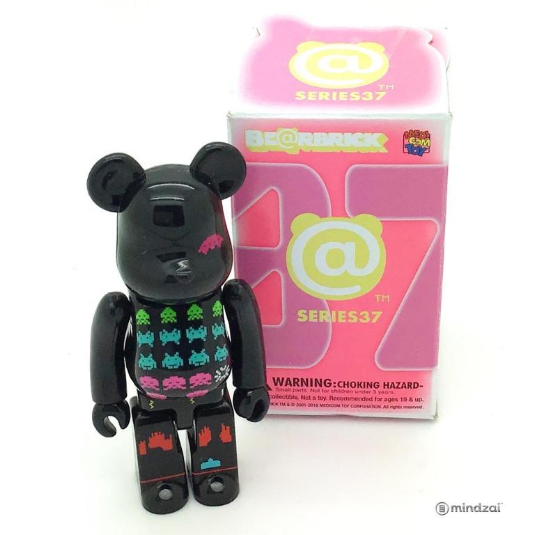 bearbrick space invaders