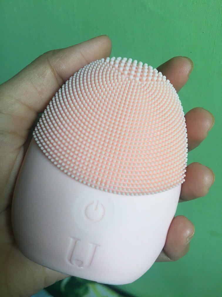 Facial Cleanser Miniso, Kesehatan & Kecantikan, Parfum, Kuku & Lainnya