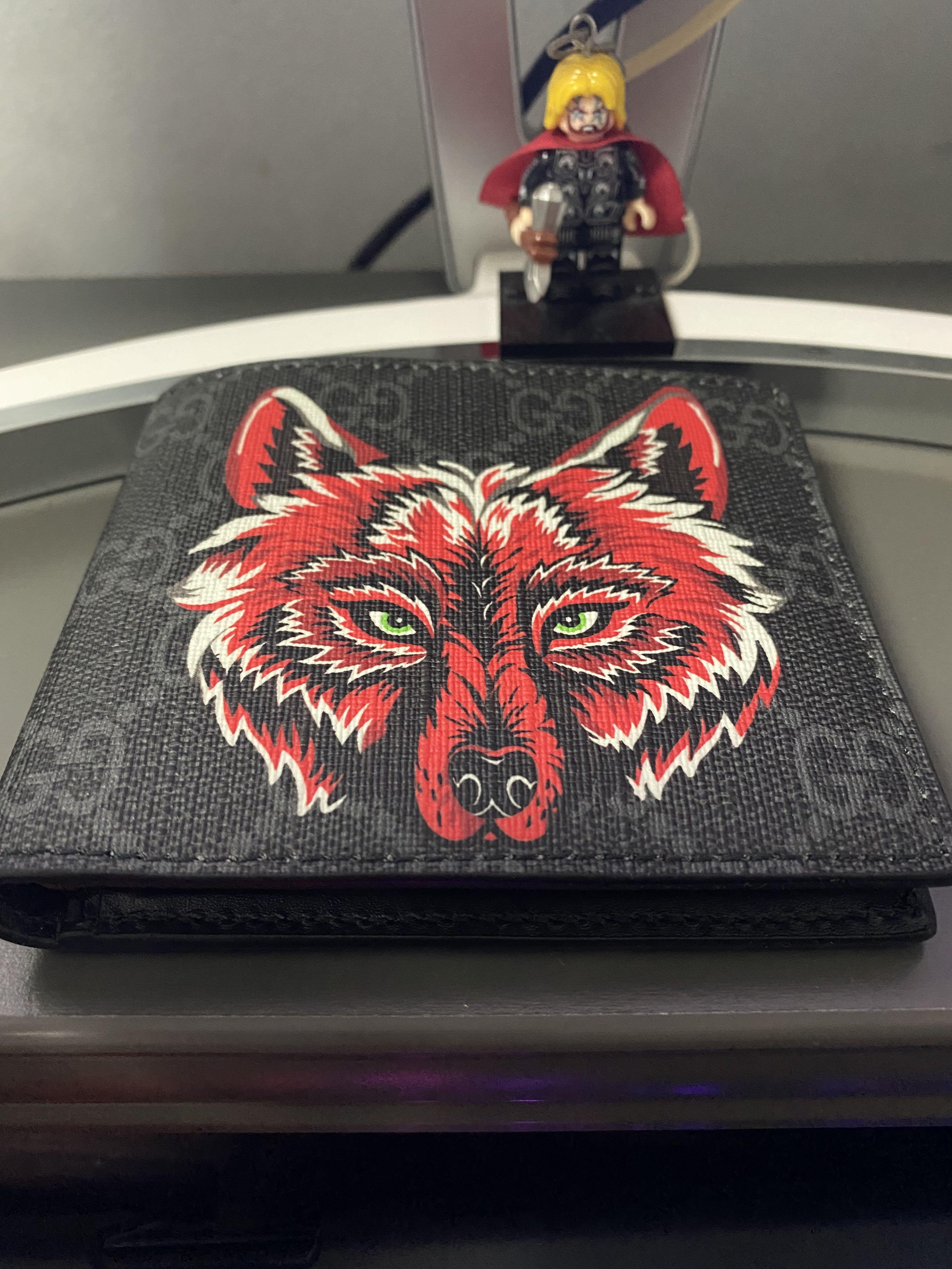 GUCCI WOLF WALLET 200 authentic