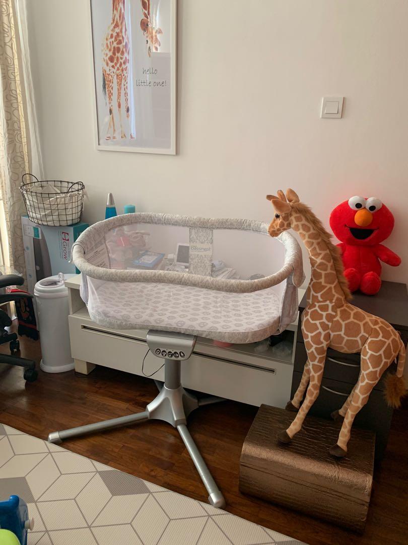 halo premiere series bassinet