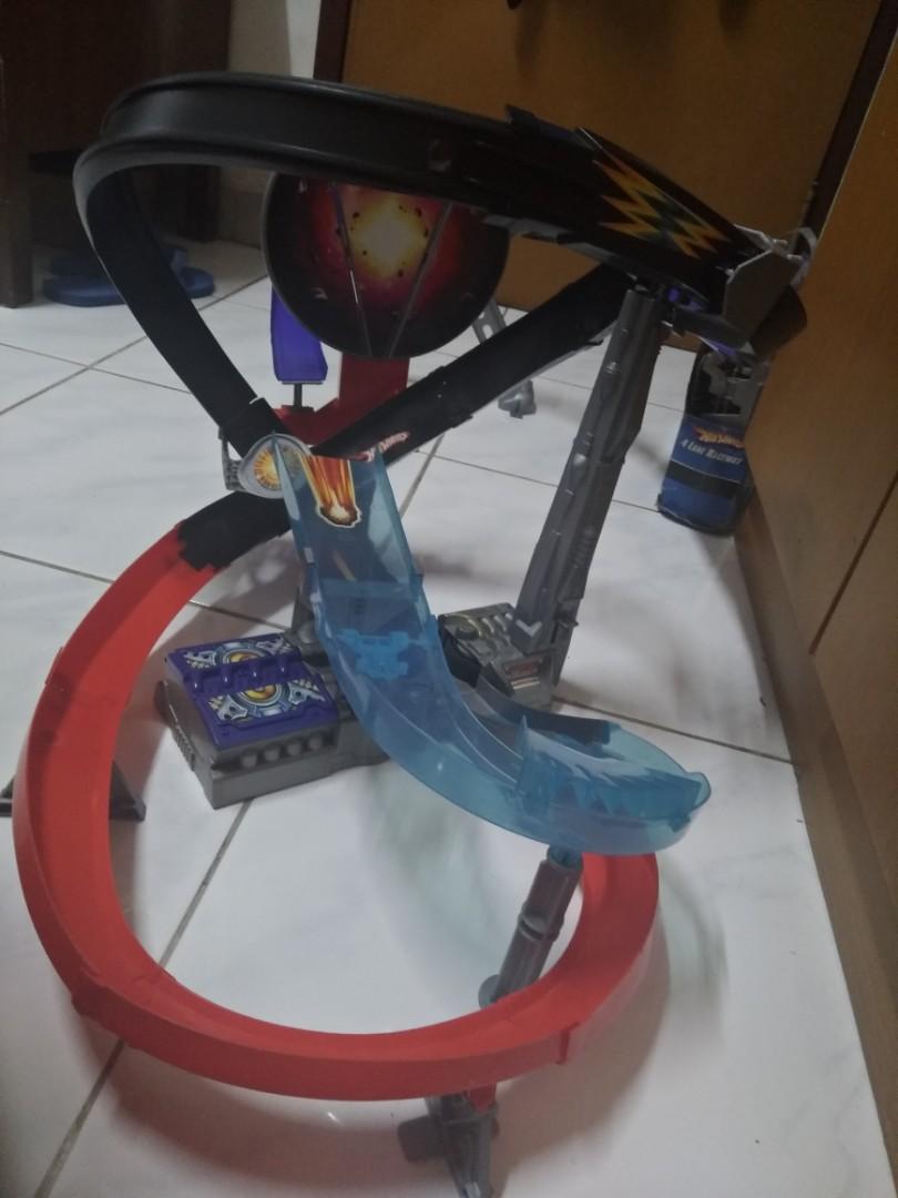 Hot Wheels Drop Force Track, Toys & Collectibles, Mainan di Carousell