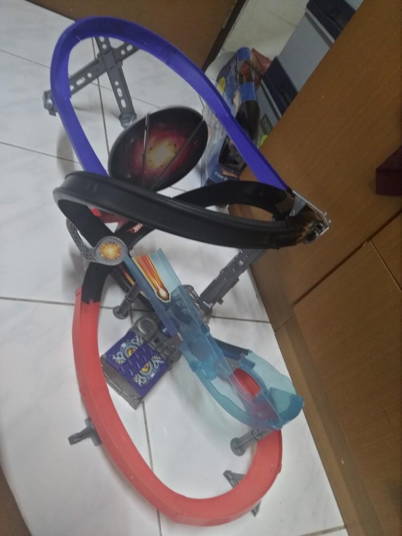 Hot Wheels Drop Force Track, Toys & Collectibles, Mainan di Carousell