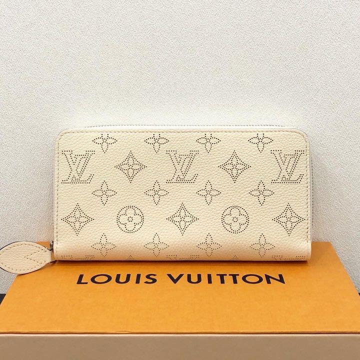 LOUIS VUITTON Louis Vuitton Zippy M62085 Wallet 2017 Holiday