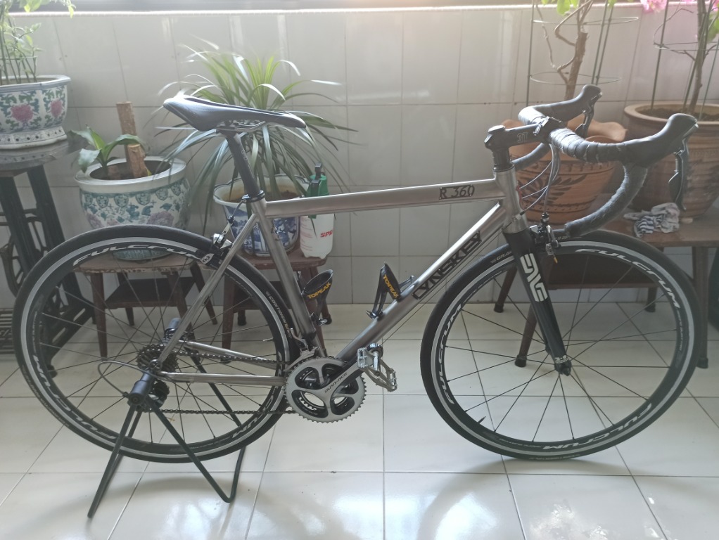 Lynskey R360 Titanium medium Sports Equipment Bicycles Parts