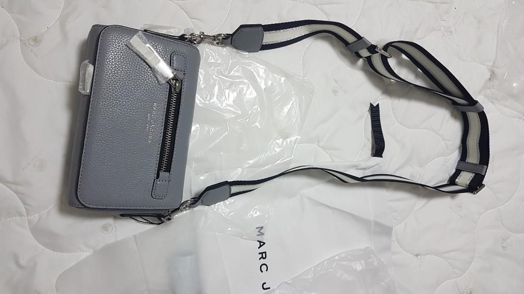 marc jacobs crossbody white