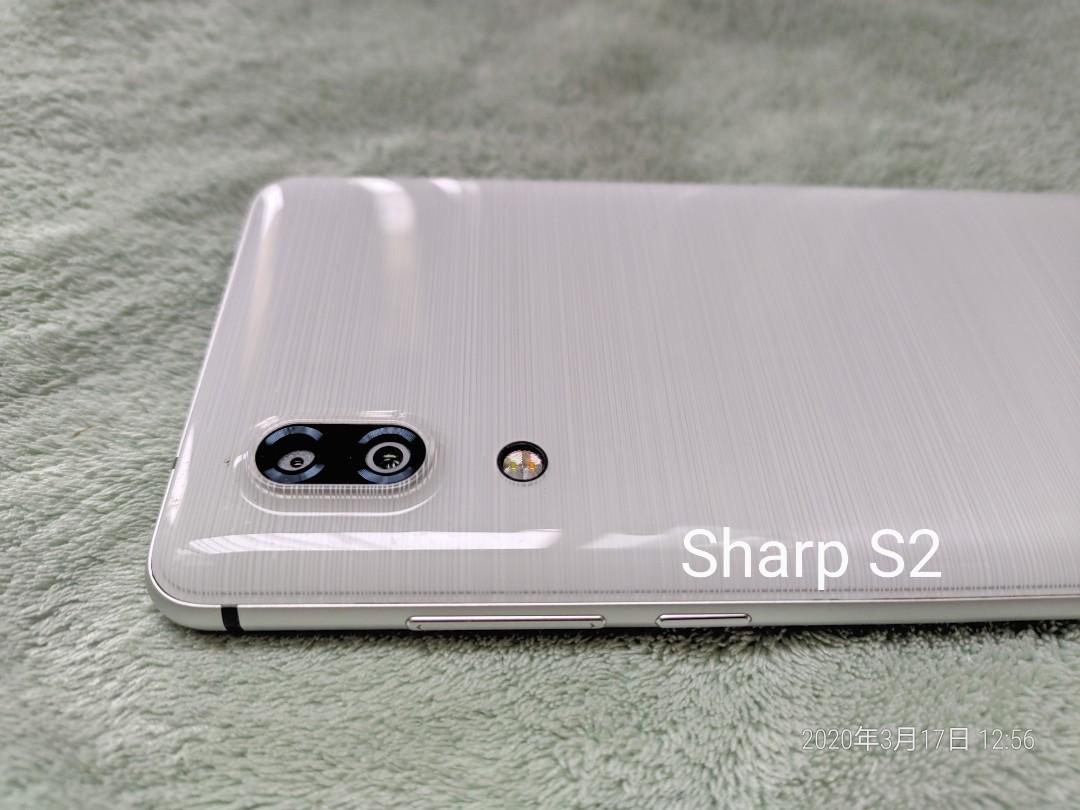Sharp S2 （分類：電子屏幕）位於 Hong Kong。 由 ryu_yu 提交（商品編號 283649388，圖片 3）。簡介： Sharp S2(99%新） 雲石白，64G Rom, 4G ram 以今時今日依部機嘅校能同新出嘅機比較 一啲都唔輸蝕！爽夾快！ 咁 薄咁輕嘅機身電池都可以由早上0600用到1800左右真係估佢唔到！ 所有出售嘅手機全部都係我自己嘅珍藏！我唔係二手/收買佬，只係鐘意收藏同玩電話！ 單機一部！ 無邊框螢幕，影相靚爆！我用依部機影過無數靚相朋友睇完個個讚好…部機！😆 非誠匆擾！謝謝！。